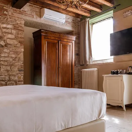 Classique Hotel 3*