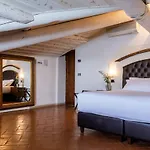 Classique Hotel 3*